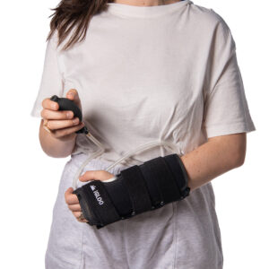 attelle de cryothérapie compressive pour le poignet et la main Igloo